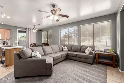 15270 W Banff Lane, Surprise, AZ 85379 - Photo 13