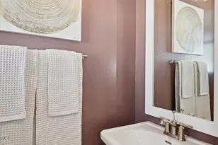 8048 W Griswold Rd, Peoria, AZ 85345 - Photo 15