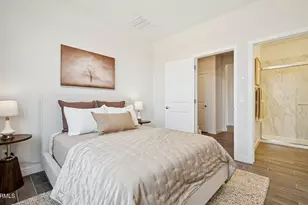 8048 W Griswold Rd, Peoria, AZ 85345 - Photo 17