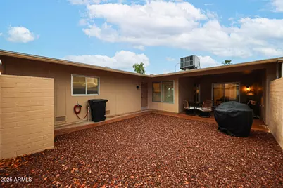 17037 N 106th Avenue, Sun City, AZ 85373 - Photo 19