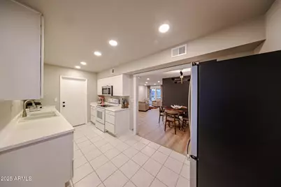 17037 N 106th Avenue, Sun City, AZ 85373 - Photo 7