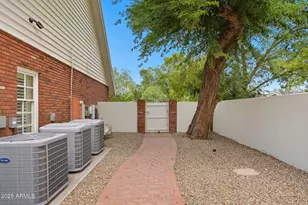 1001 E Caroline Ln, Tempe, AZ 85284 - Photo 117