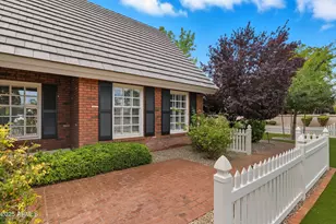 1001 E Caroline Ln, Tempe, AZ 85284 - Photo 7