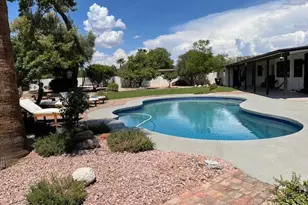 10038 N 58th Pl, Paradise Valley, AZ 85253 - Photo 13