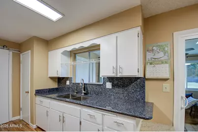 9909 W Newport Drive, Sun City, AZ 85351 - Photo 7