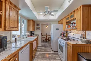 1942 W Kristal Way, Phoenix, AZ 85027 - Photo 7