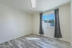 1942 W Kristal Way, Phoenix, AZ 85027 - Photo 17