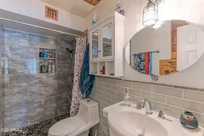 1942 W Kristal Way, Phoenix, AZ 85027 - Photo 13