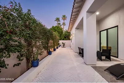 7614 E Cactus Wren Road, Scottsdale, AZ 85250 - Photo 15