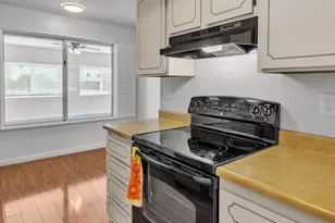 19845 N Welk Dr, Sun City, AZ 85373 - Photo 23