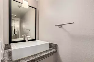 4316 E Avalon Dr, Phoenix, AZ 85018 - Photo 9