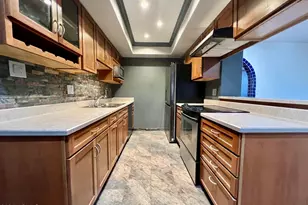 7557 N Dreamy Draw Dr, Phoenix, AZ 85020 - Photo 5