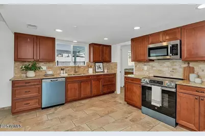 10624 N 25th Street, Phoenix, AZ 85028 - Photo 13