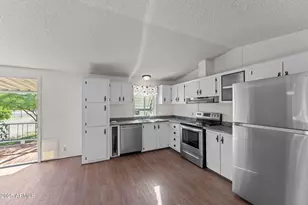 26600 S Grandview Dr, Congress, AZ 85332 - Photo 3