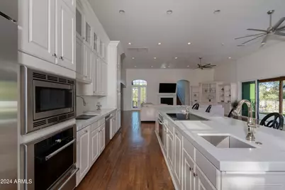 4333 E McDonald Drive, Phoenix, AZ 85018 - Photo 31