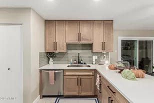 3628 W Banff Ln., Phoenix, AZ 85053 - Photo 9