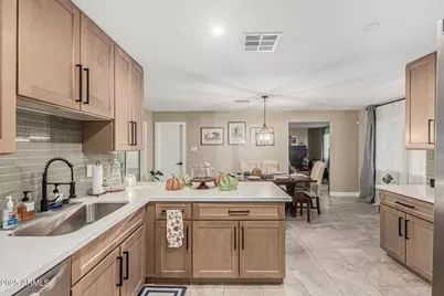 3628 W Banff Lane, Phoenix, AZ 85053 - Photo 19