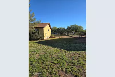 240 E Oak Street, Huachuca City, AZ 85616 - Photo 5