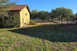 240 E Oak St, Huachuca City, AZ 85616 - Photo 5