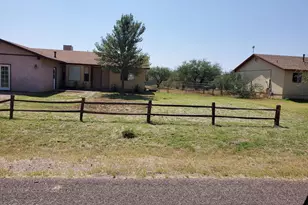 240 E Oak St, Huachuca City, AZ 85616 - Photo 1