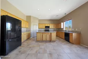 8232 W Crocus Dr, Peoria, AZ 85381 - Photo 25