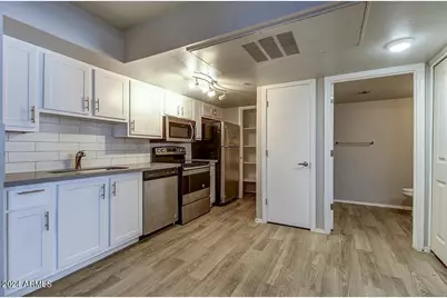 36 E Vaughn Avenue, Gilbert, AZ 85234 - Photo 7