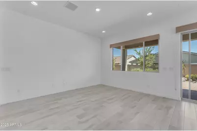 24711 N 174th Lane, Surprise, AZ 85387 - Photo 13