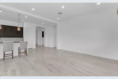 24711 N 174th Lane, Surprise, AZ 85387 - Photo 11