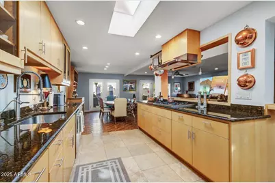 2631 E Beekman Place, Phoenix, AZ 85016 - Photo 13