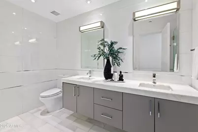 5501 E San Miguel Avenue, Paradise Valley, AZ 85253 - Photo 35