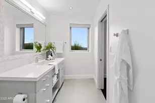 5501 E San Miguel Ave, Paradise Valley, AZ 85253 - Photo 61