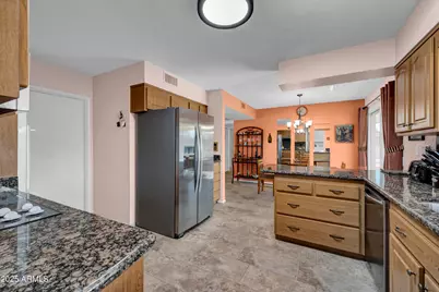 10019 W Shasta Drive, Sun City, AZ 85351 - Photo 7