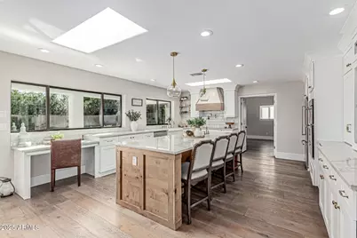 5621 E Voltaire Avenue, Scottsdale, AZ 85254 - Photo 11