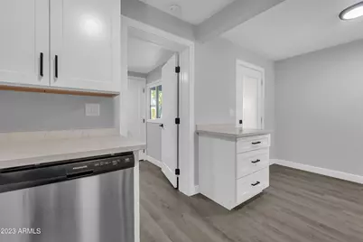 3110 N 39th Street, Phoenix, AZ 85018 - Photo 9