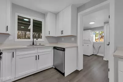 3110 N 39th Street, Phoenix, AZ 85018 - Photo 7