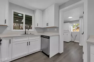 3110 N 39th St, Phoenix, AZ 85018 - Photo 7