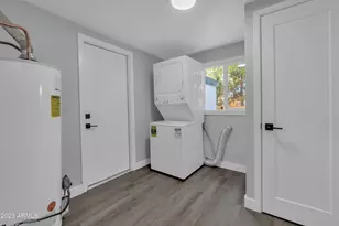 3110 N 39th St, Phoenix, AZ 85018 - Photo 11