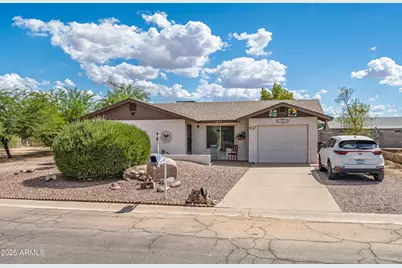 10507 W Buena Vista Drive, Arizona City, AZ 85123 - Photo 1