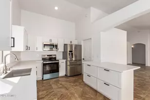 2336 E San Tan Dr, Gilbert, AZ 85296 - Photo 9