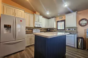 650 N Hawes Rd, Mesa, AZ 85207 - Photo 13