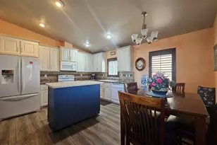 650 N Hawes Rd, Mesa, AZ 85207 - Photo 3