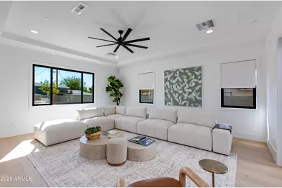 8509 E Malcomb Drive, Scottsdale, AZ 85250 - Photo 11