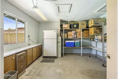 116 W Seminole Drive, Phoenix, AZ 85023 - Photo 23