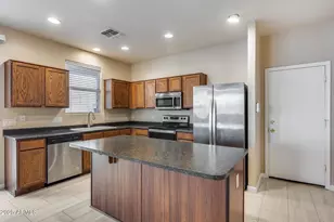 9 N 87th Ln N, Tolleson, AZ 85353 - Photo 7