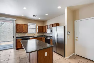 9 N 87th Lane N, Tolleson, AZ 85353 - Photo 13