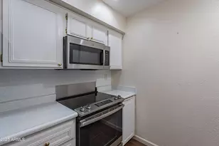 14226 N Newcastle Dr, Sun City, AZ 85351 - Photo 7