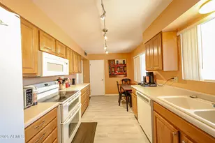 10522 W Camden Ave, Sun City, AZ 85351 - Photo 11