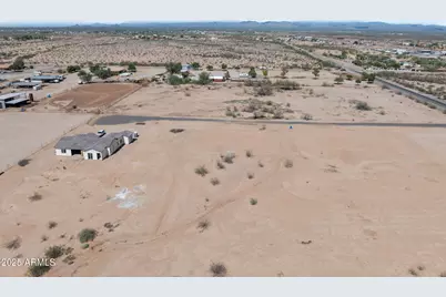 21151 W Duane Lane #-, Wittmann, AZ 85361 - Photo 9