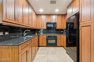 7161 E Rancho Vista Dr, Scottsdale, AZ 85251 - Photo 9