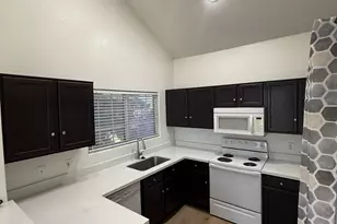 1633 E Lakeside Dr, Gilbert, AZ 85234 - Photo 1